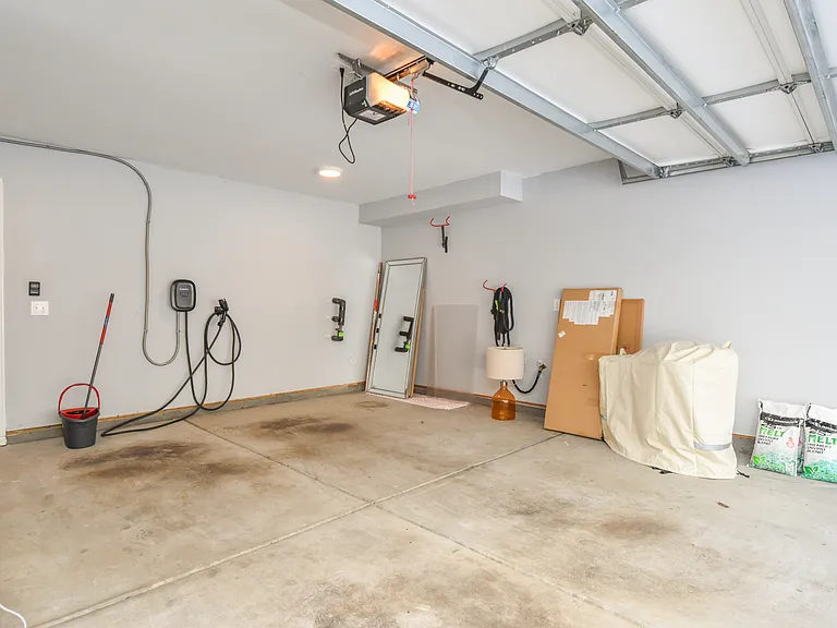 612 Tudor Park Way — Photo 23