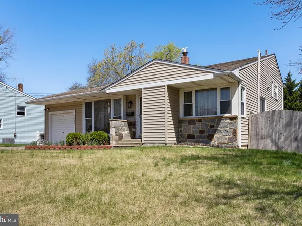 1608 S Bowling Green Dr, Cherry Hill, NJ 08003