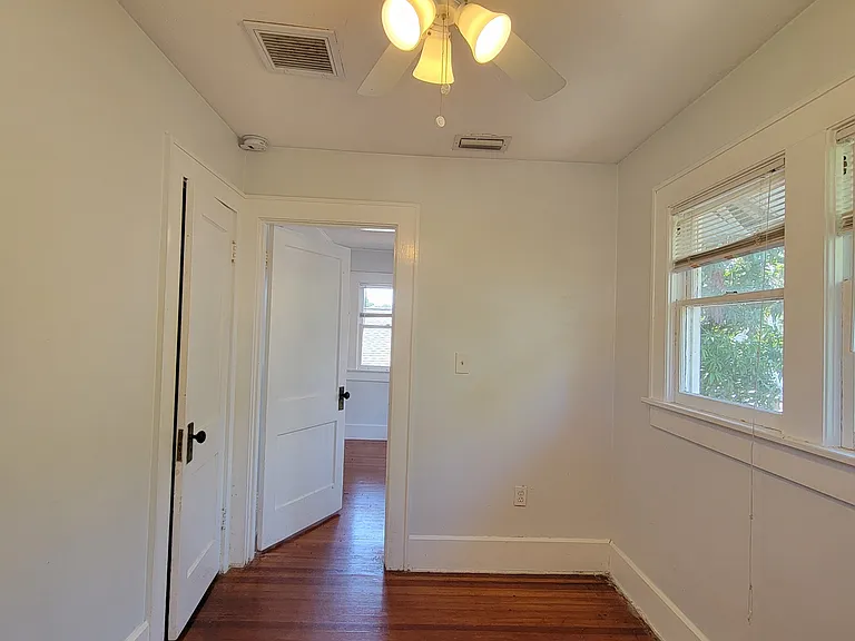 540 1/2 7th Ave N #2 — Photo 10