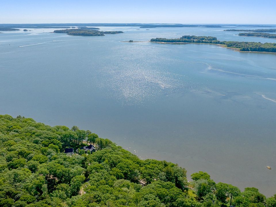 Rental house on the shore of Casco Bay in Yarmouth.