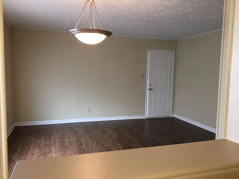 Branson Creek Commons — Photo 18