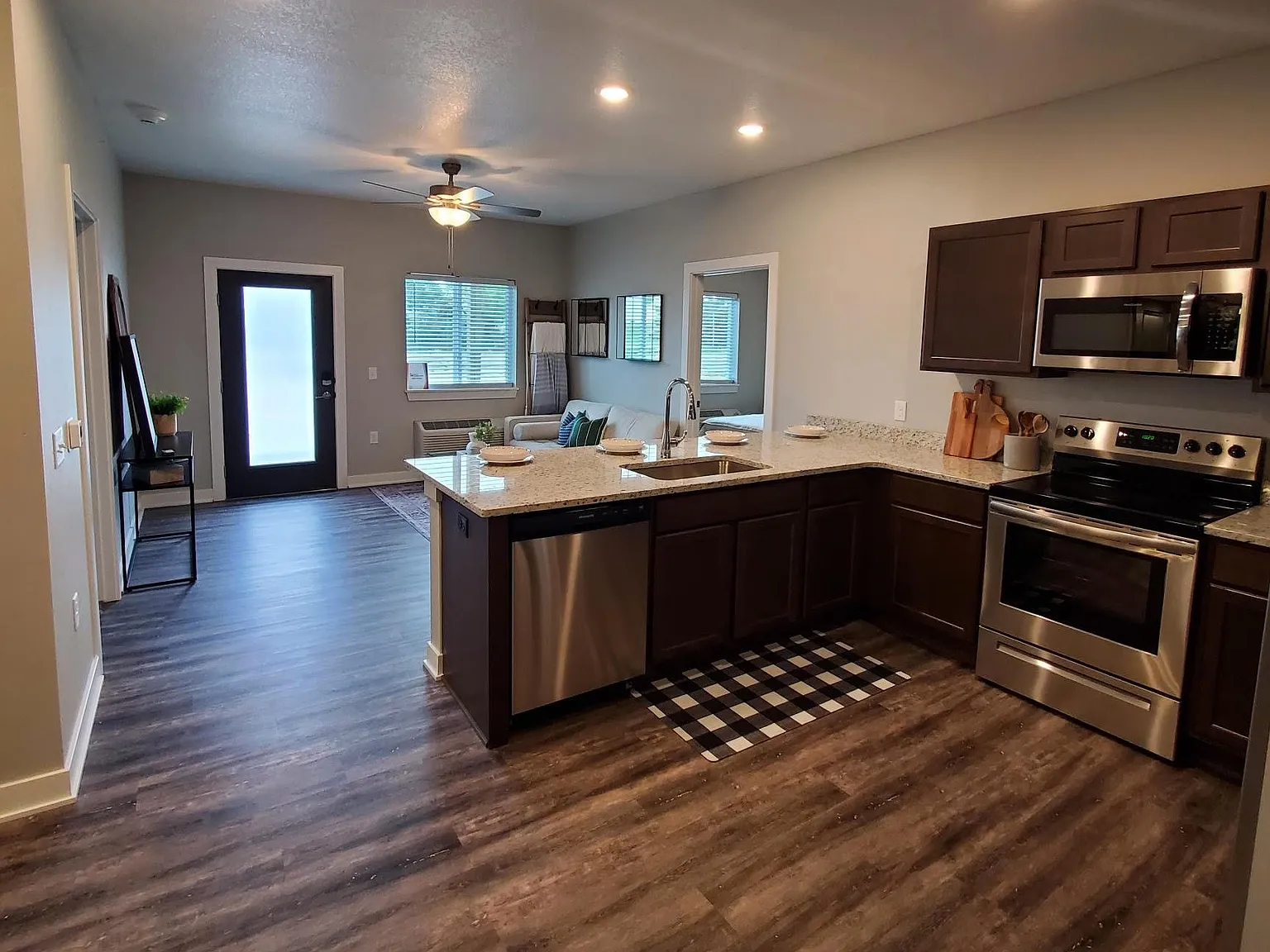 Perrywood Apartments — Photo 4