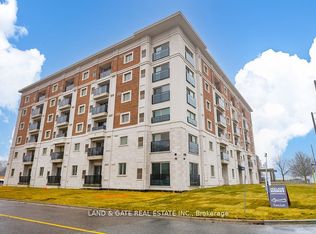 976 Simcoe St N #405, Oshawa, ON L1G 4W4