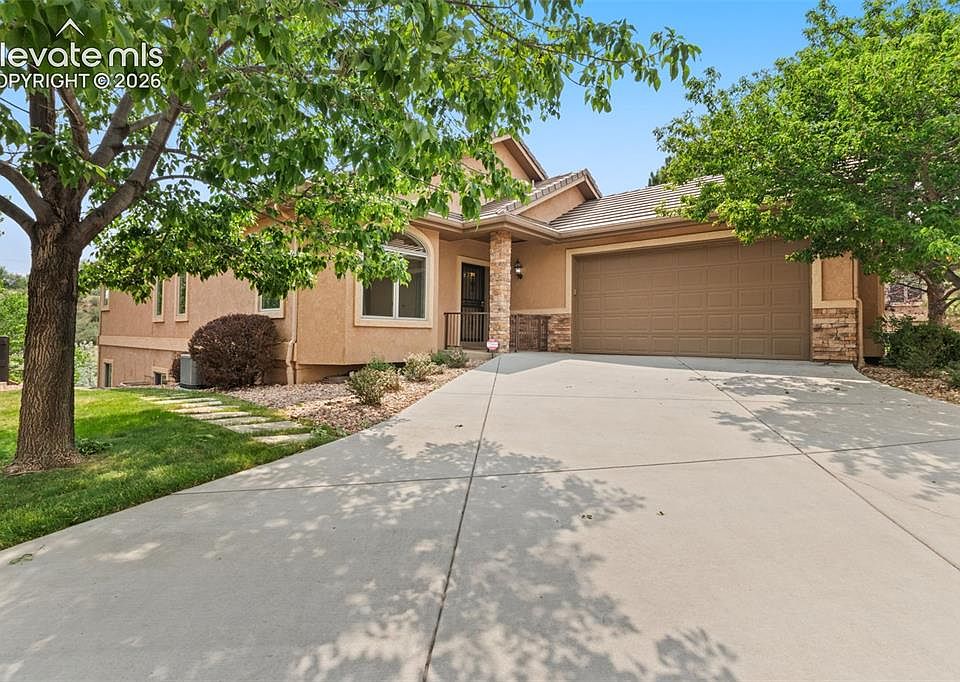 1st image of 2425 Mesa Crest Grv
