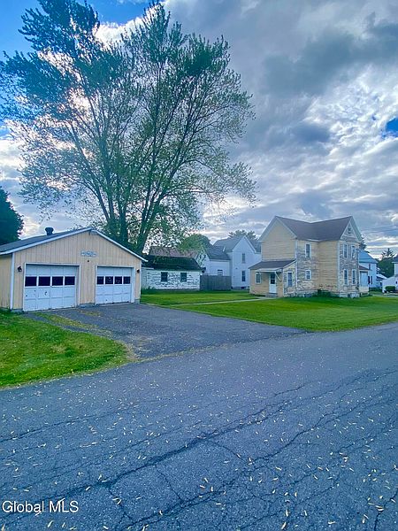 3rd image of 114 E Fourth Avenue