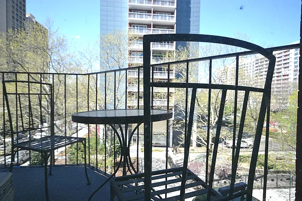 Rented by Bold New York | media 22