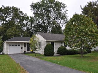 1 Bohling Rd, New Hartford, NY 13413