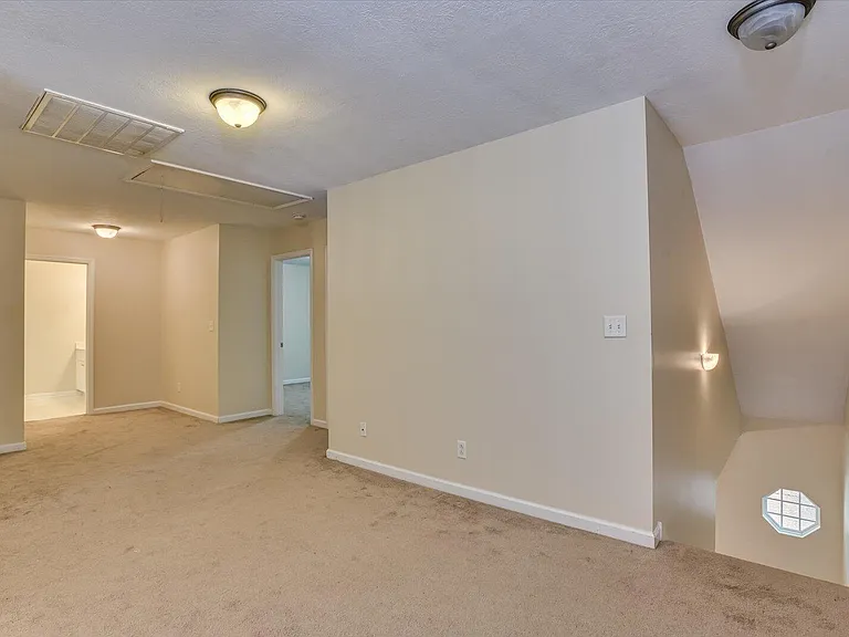 538 Midland Pass — Photo 16
