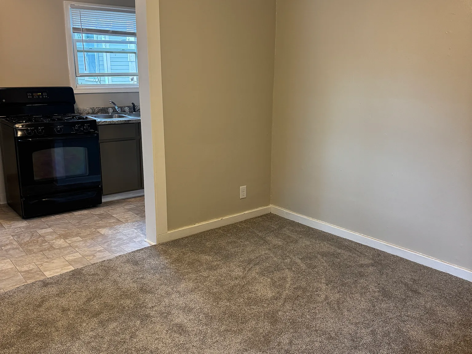 1 bed, $795 — Photo 2