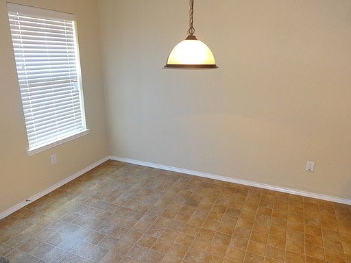 5th image of 2039 Cedarwood Dr