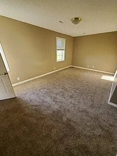 4 bed, 3.0 bath, 2235 sqft, $2,050 — Photo 2
