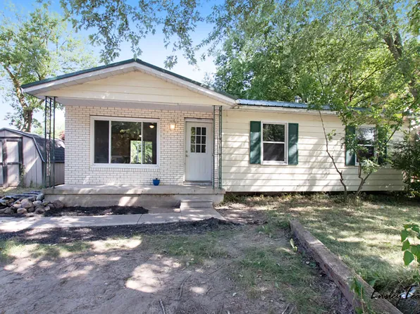 926 E Grant St, Greenville, MI 48838