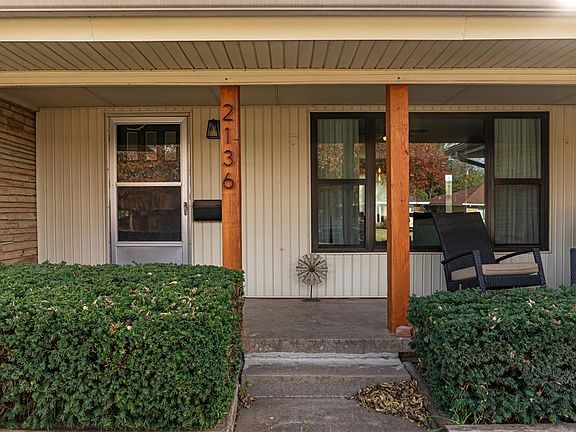 3rd image of 2136 Barclay Rd