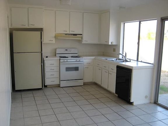 3rd image of 8170 Valdosta Ave