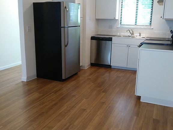 4th image of 2528 21st Ave APT 6