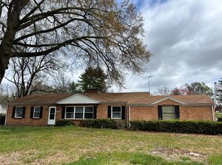 1415 Washington St, Florissant, MO 63033