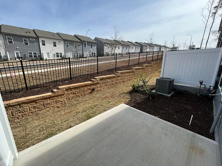 805 Star Ridge Dr — Photo 20