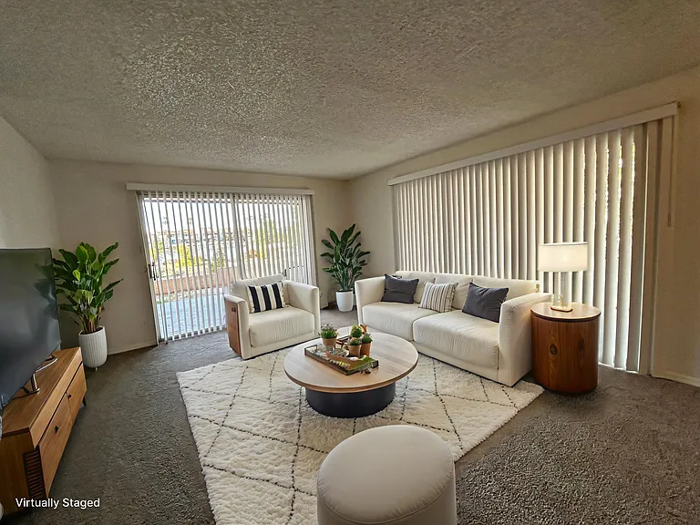 11040 N 28th Dr #127 — Photo 2