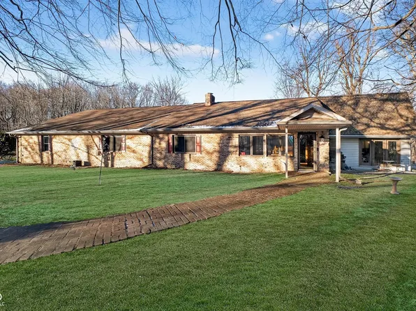 2594 E Traction Rd, Crawfordsville, IN 47933