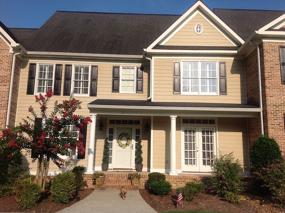 The front of the town home