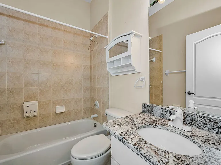 2644 Tottenham Dr — Photo 21