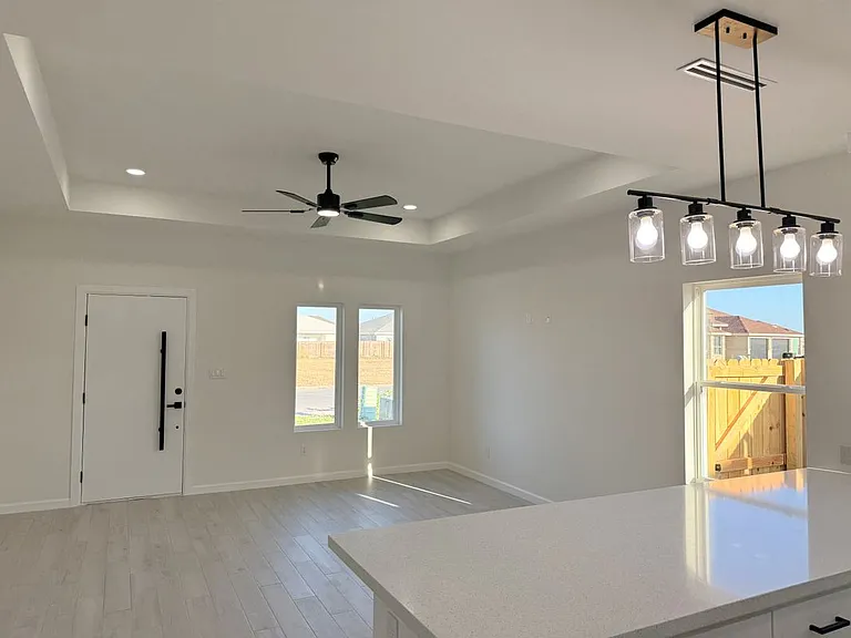1013 Gabriela St #A — Photo 3