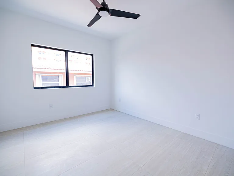 3189 SW 23rd Ter #3189 — Photo 34