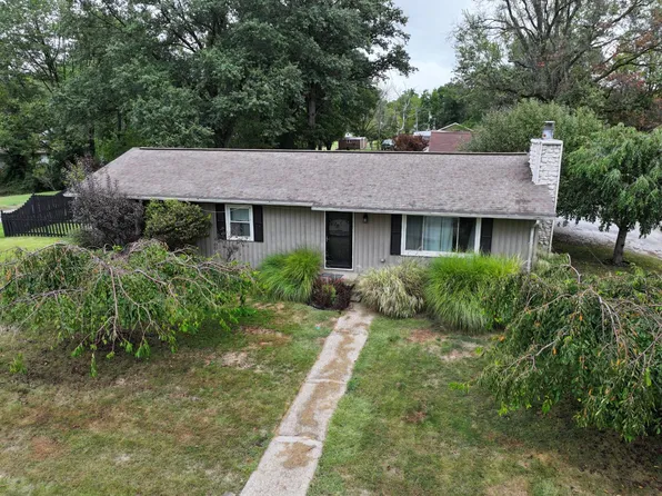 226 W Terminal St, Albion, IL 62806