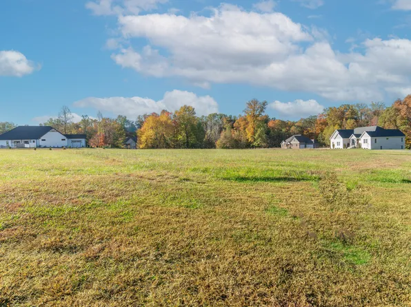 8165 Cindy Cir, Martinsville, IN 46151