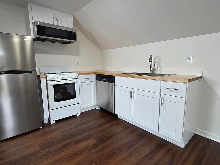 7218 Monument Ave — Photo 10