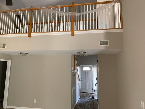 2nd image of 921 Leblanc Ct