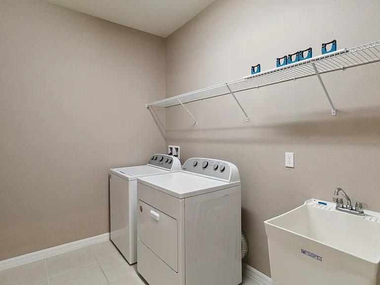 5307 Brydon Woods Cir — Photo 30