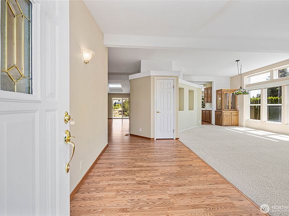 4th image of 562 Canyon Drive #58
