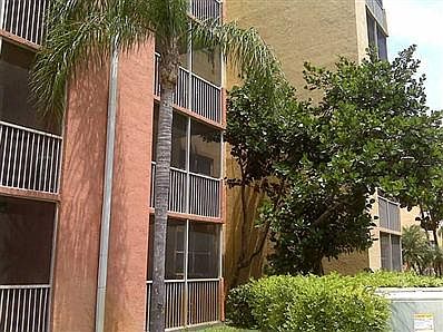 1st image of 8205 Lake Dr #207