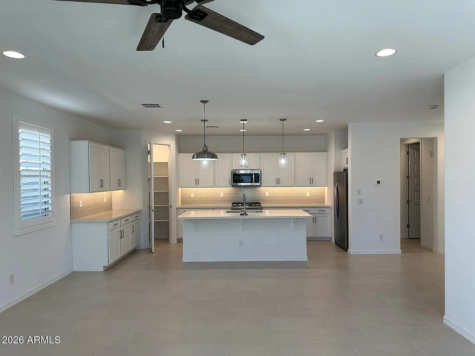 3 bed, 2.0 bath, 1504 sqft, $2,175 — Photo 3
