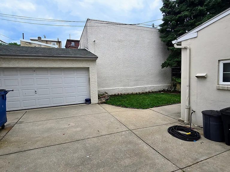 4261 River Rd — Photo 25