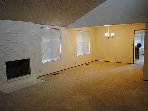 3rd image of 2319 SE Spyglass Dr