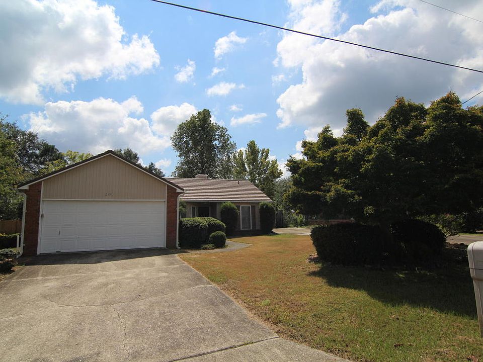 1st image of 213 Westview Dr