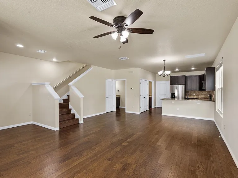 509 Sunbranch Ln — Photo 3