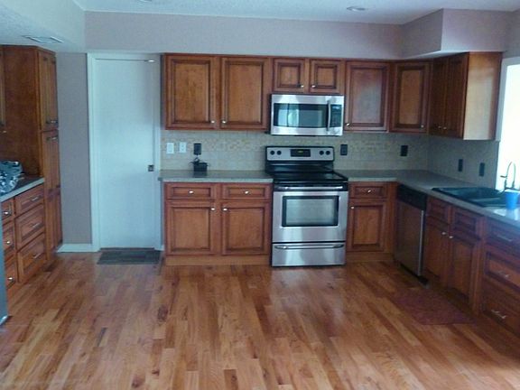 4th image of 310 Hidden Lake Dr