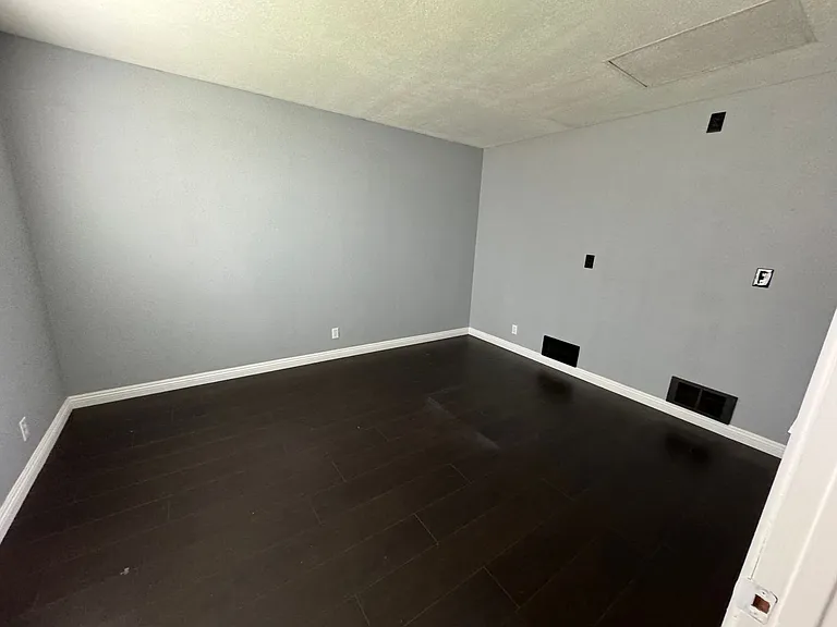466 Weisser Way — Photo 6