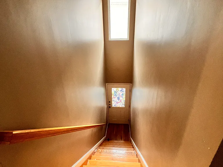 75 Sumner Ave #2 — Photo 12