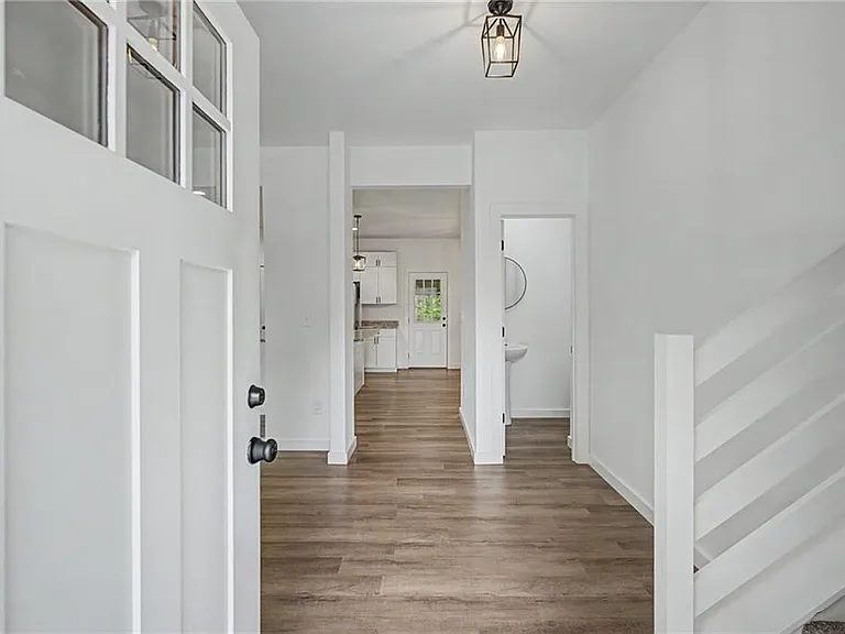 24 Rocky Cir NE — Photo 3