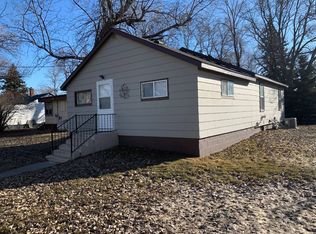 511 W 3rd St, Webster, SD 57274
