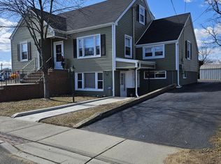 140 Chingarora Ave, Keyport, NJ 07735