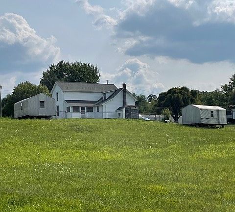 2nd image of 306 Piney Mountain Rd