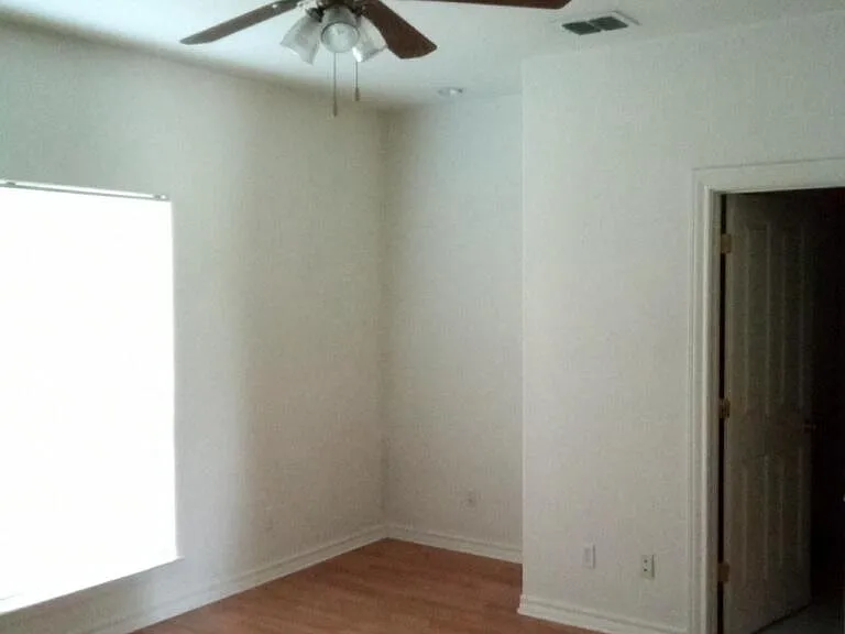 862 Lakeview Dr — Photo 4