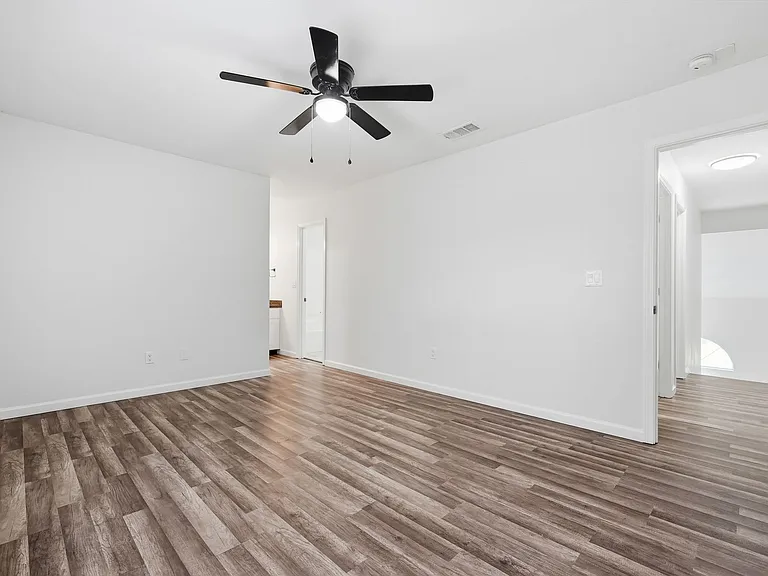 403B Yancey St — Photo 32