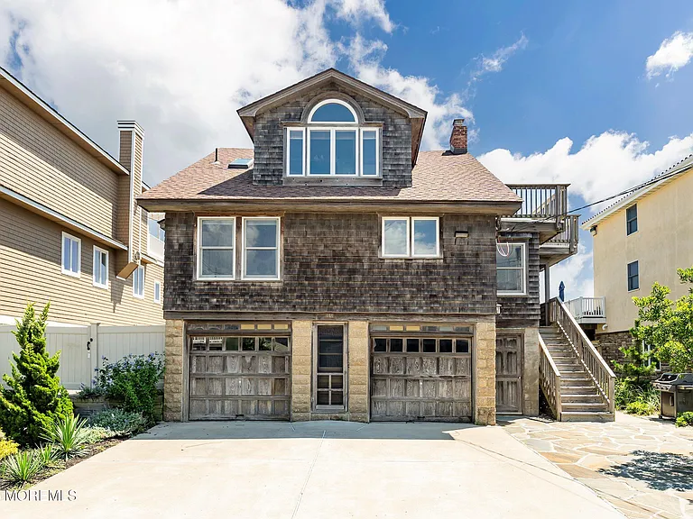 146 Sunset Ln — Photo 3