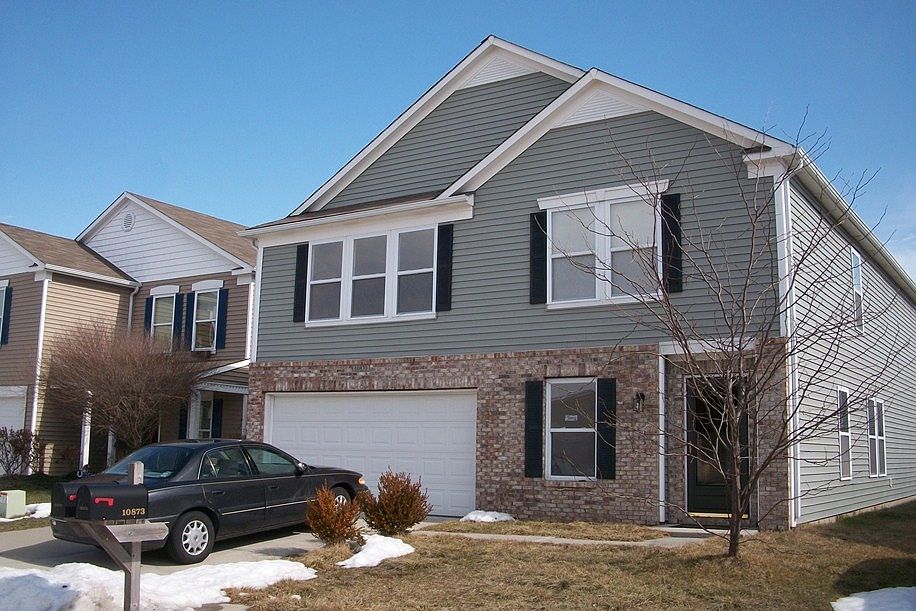 Located in the Prairie Hollow subdivision